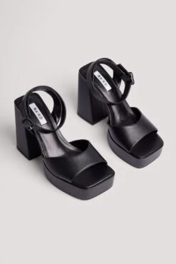 Chunky Buckle Plateau Heels -Na-Kd nakdchunky buckle plateau heels 1055 001375 0002 3572 1