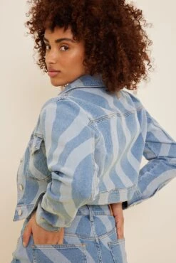 Swirl Detail Denim Jacket -Na-Kd organic swirl detail denim jacket 1655 000051 0003 13856 2