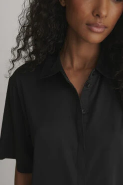 Short Sleeve Satin Shirt -Na-Kd pelican bay short sleeve satin shirt 1682 000007 0002 04g