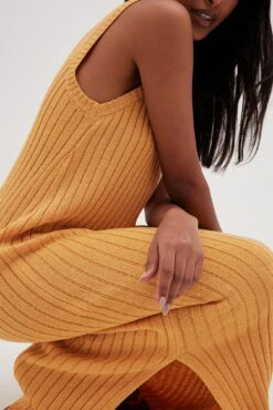 NA-KD Rib Knitted V-Neck Midi Dress -Na-Kd rib knitted v neck midi dress 1100 007063 2305 1602