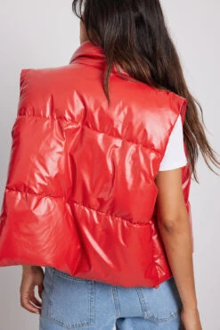 NA-KD Shiny Cropped Vest 15 NA-KD Shiny Cropped Vest -Na-Kd shiny cropped vest 1018 008939 000415640