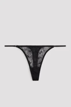 Small Heart Detailed Thong 19 Small Heart Detailed Thong -Na-Kd small heart detailed thong 1013 001261 0002