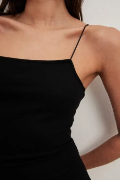 NA-KD Spaghetti Strap Dress -Na-Kd spaghetti strap dress 1100 007441 000222858