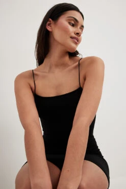 NA-KD Spaghetti Strap Dress -Na-Kd spaghetti strap dress 1100 007441 000222875