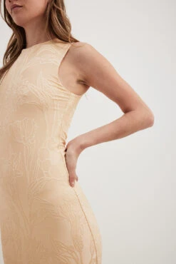 NA-KD Structured Maxi Dress -Na-Kd structured maxi dress 1100 007466 026021140 copy