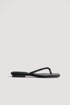 Thong Strap Slippers -Na-Kd thong strap slippers 1055 001426 00021374