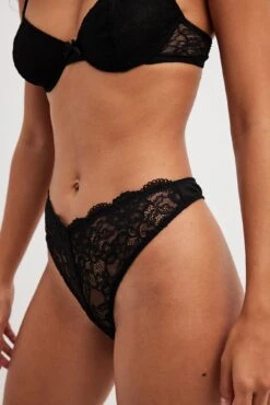 V-Shape Lace Panty -Na-Kd v shape lace panty 1013 001306 0002 02