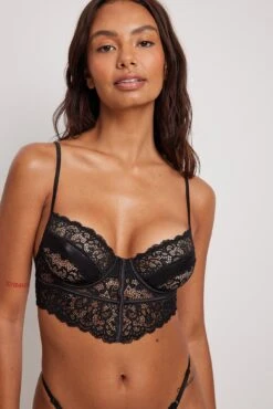 V-shaped Satin Lace Bustier 16 V-shaped Satin Lace Bustier -Na-Kd v shaped satin lace bustier 1013 001208 0002 0607