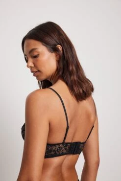 V-shaped Satin Lace Bustier 15 V-shaped Satin Lace Bustier -Na-Kd v shaped satin lace bustier 1013 001208 0002 0612