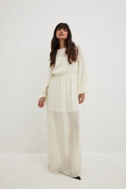 Volume Sleeve Maxi Dress -Na-Kd volume sleeve maxi dress 1797 000022 0021 7910 01c