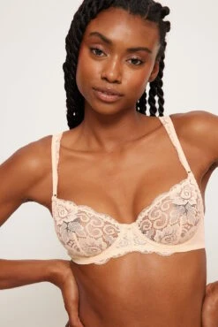 Wide Strap Lace Cup Bra 22 Wide Strap Lace Cup Bra -Na-Kd wide strap lace cup bra 1013 001180 0719 03