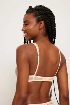 Wide Strap Lace Cup Bra 23 Wide Strap Lace Cup Bra -Na-Kd wide strap lace cup bra 1013 001180 0719 04