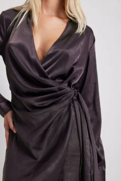 NA-KD Wrap Satin Shirt Dress -Na-Kd wrap satin shirt dress 1100 006817 001713382